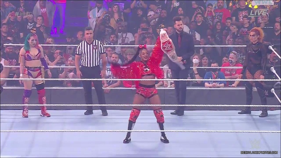 WWE_Hell_In_A_Cell_2022_720p_WEB_h264-HEEL_mp4_000754021.jpg