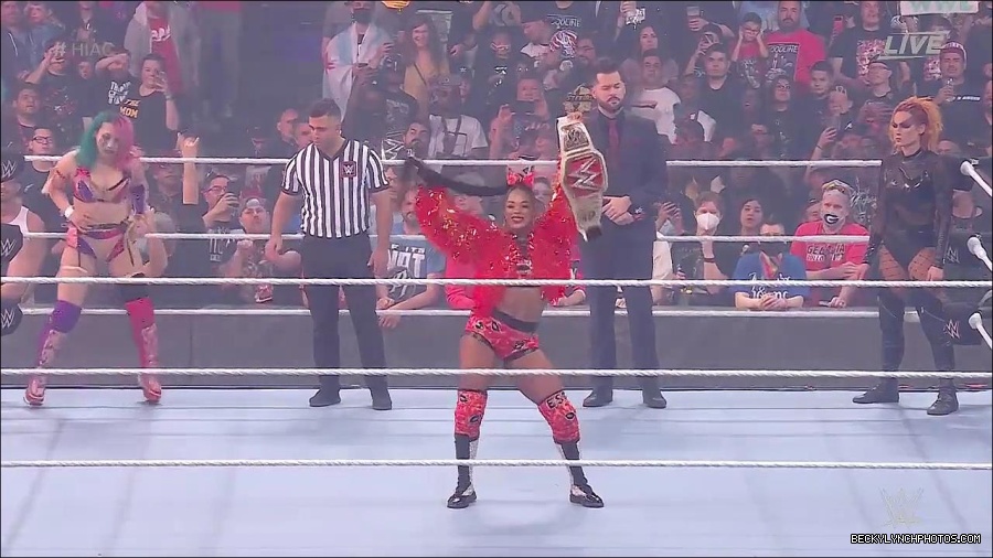 WWE_Hell_In_A_Cell_2022_720p_WEB_h264-HEEL_mp4_000756821.jpg