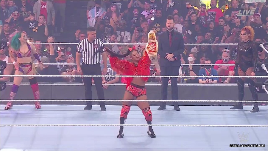WWE_Hell_In_A_Cell_2022_720p_WEB_h264-HEEL_mp4_000758421.jpg