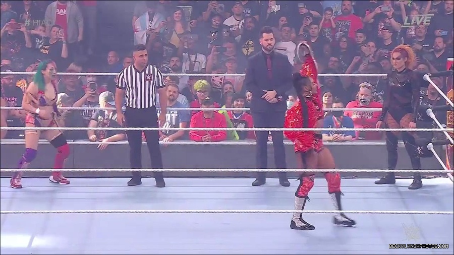 WWE_Hell_In_A_Cell_2022_720p_WEB_h264-HEEL_mp4_000761221.jpg