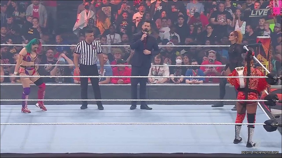 WWE_Hell_In_A_Cell_2022_720p_WEB_h264-HEEL_mp4_000768021.jpg