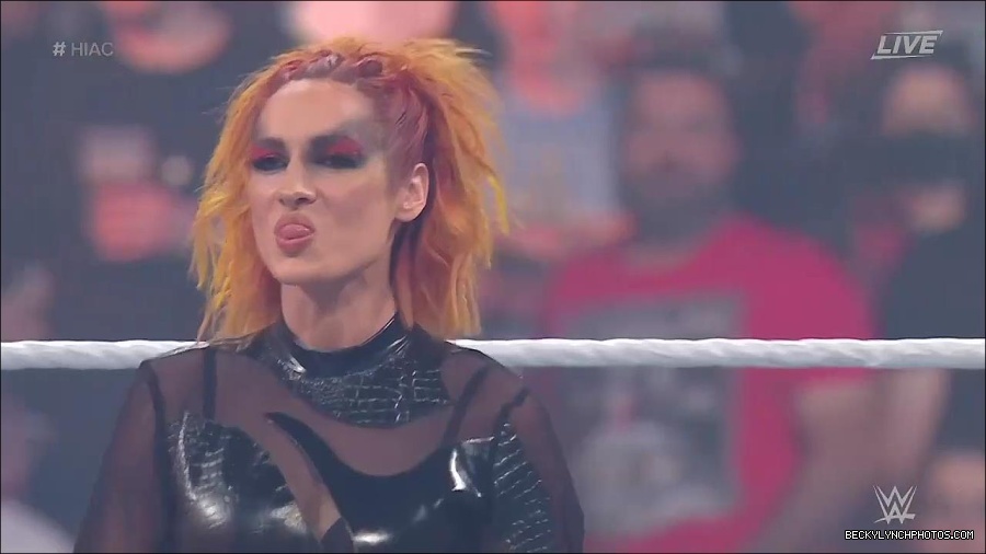WWE_Hell_In_A_Cell_2022_720p_WEB_h264-HEEL_mp4_000770421.jpg