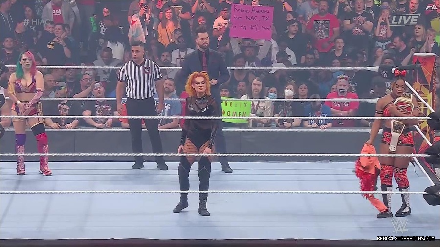 WWE_Hell_In_A_Cell_2022_720p_WEB_h264-HEEL_mp4_000781221.jpg