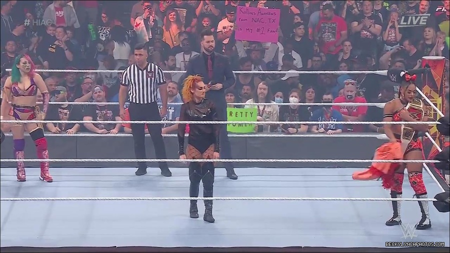 WWE_Hell_In_A_Cell_2022_720p_WEB_h264-HEEL_mp4_000781621.jpg