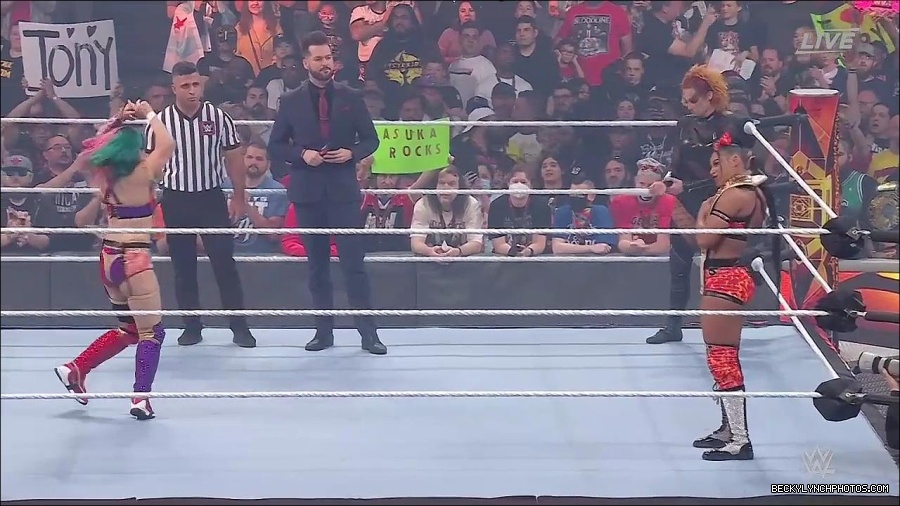 WWE_Hell_In_A_Cell_2022_720p_WEB_h264-HEEL_mp4_000793221.jpg