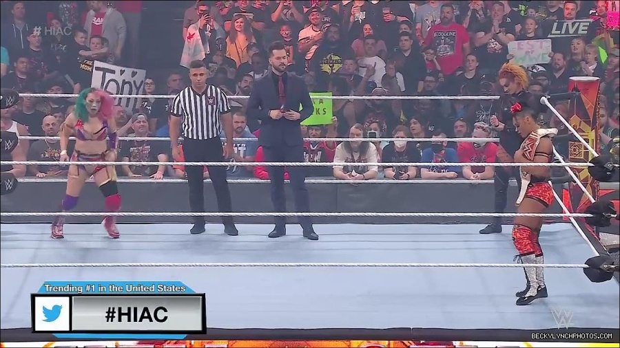 WWE_Hell_In_A_Cell_2022_720p_WEB_h264-HEEL_mp4_000795221.jpg