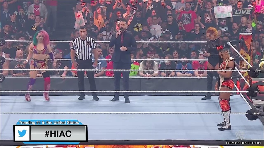 WWE_Hell_In_A_Cell_2022_720p_WEB_h264-HEEL_mp4_000796821.jpg