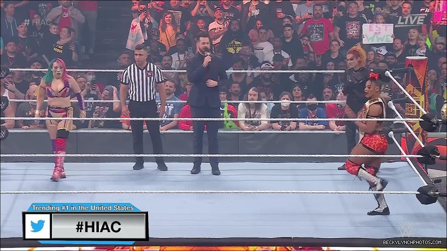 WWE_Hell_In_A_Cell_2022_720p_WEB_h264-HEEL_mp4_000798421.jpg