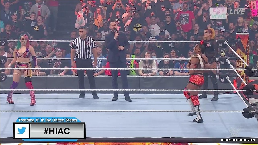 WWE_Hell_In_A_Cell_2022_720p_WEB_h264-HEEL_mp4_000799221.jpg