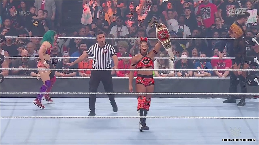WWE_Hell_In_A_Cell_2022_720p_WEB_h264-HEEL_mp4_000813621.jpg