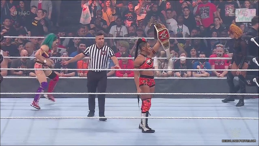 WWE_Hell_In_A_Cell_2022_720p_WEB_h264-HEEL_mp4_000814021.jpg