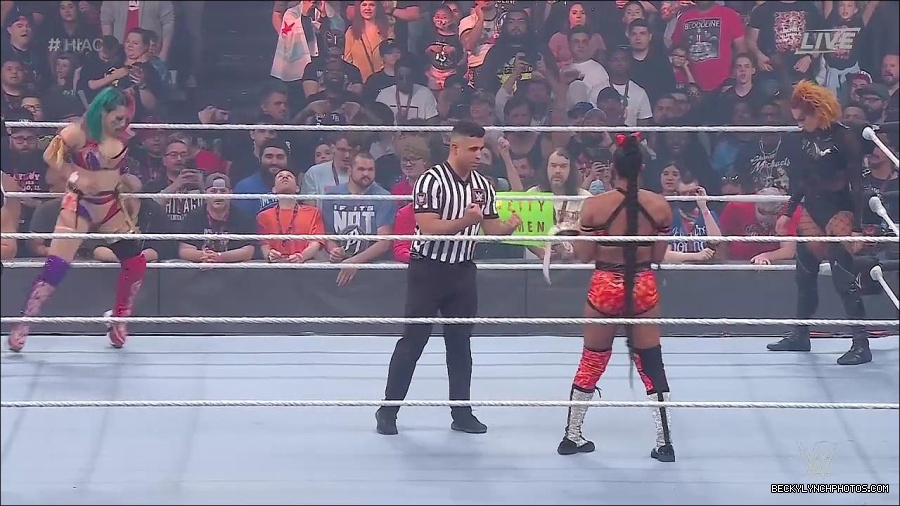 WWE_Hell_In_A_Cell_2022_720p_WEB_h264-HEEL_mp4_000815621.jpg