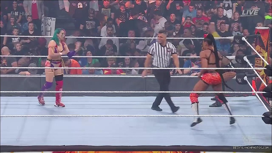 WWE_Hell_In_A_Cell_2022_720p_WEB_h264-HEEL_mp4_000828421.jpg