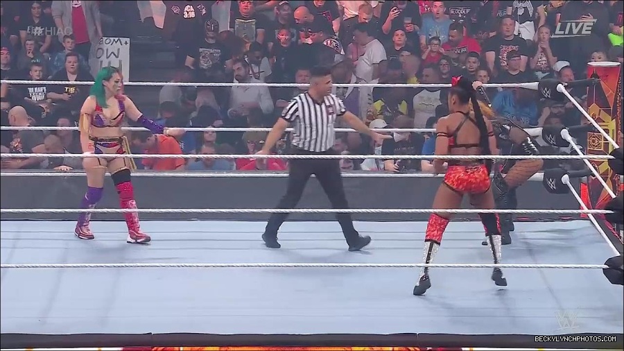 WWE_Hell_In_A_Cell_2022_720p_WEB_h264-HEEL_mp4_000828821.jpg