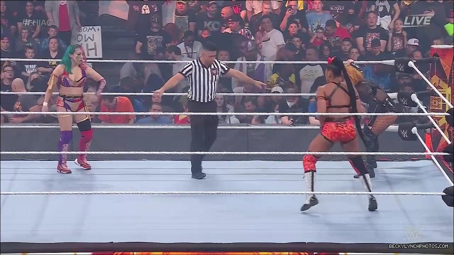 WWE_Hell_In_A_Cell_2022_720p_WEB_h264-HEEL_mp4_000829221.jpg