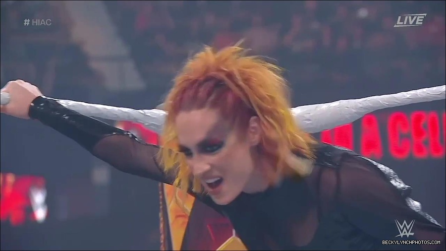 WWE_Hell_In_A_Cell_2022_720p_WEB_h264-HEEL_mp4_000831621.jpg