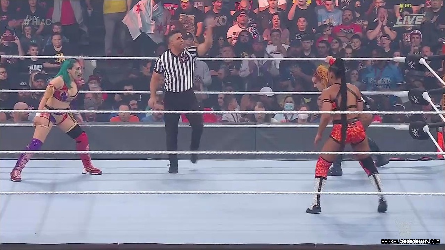 WWE_Hell_In_A_Cell_2022_720p_WEB_h264-HEEL_mp4_000833221.jpg