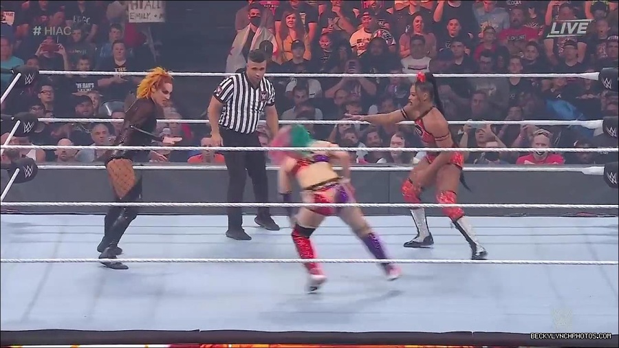 WWE_Hell_In_A_Cell_2022_720p_WEB_h264-HEEL_mp4_000837221.jpg