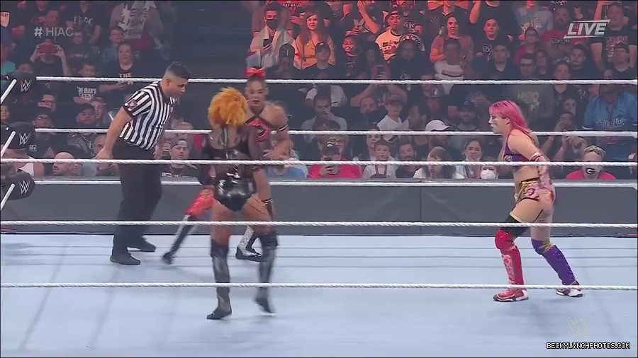 WWE_Hell_In_A_Cell_2022_720p_WEB_h264-HEEL_mp4_000838421.jpg