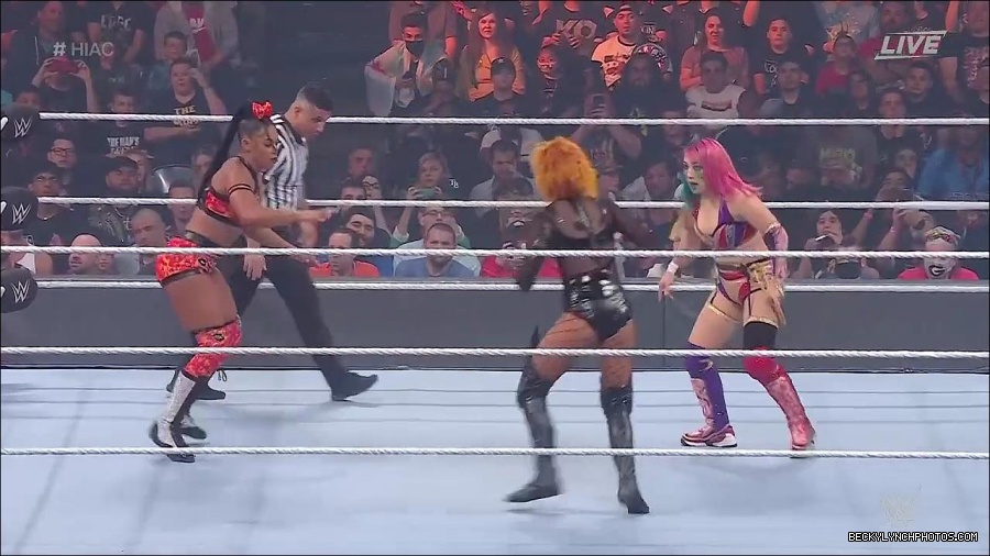 WWE_Hell_In_A_Cell_2022_720p_WEB_h264-HEEL_mp4_000839221.jpg