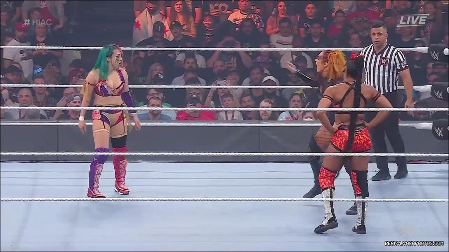 WWE_Hell_In_A_Cell_2022_720p_WEB_h264-HEEL_mp4_000843221.jpg