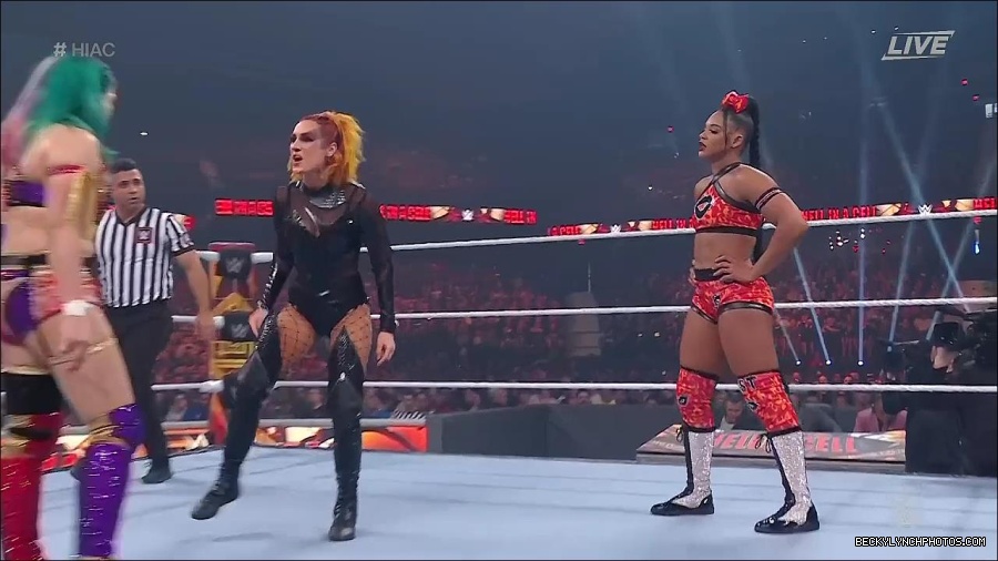 WWE_Hell_In_A_Cell_2022_720p_WEB_h264-HEEL_mp4_000844421.jpg