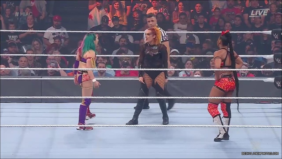 WWE_Hell_In_A_Cell_2022_720p_WEB_h264-HEEL_mp4_000845221.jpg