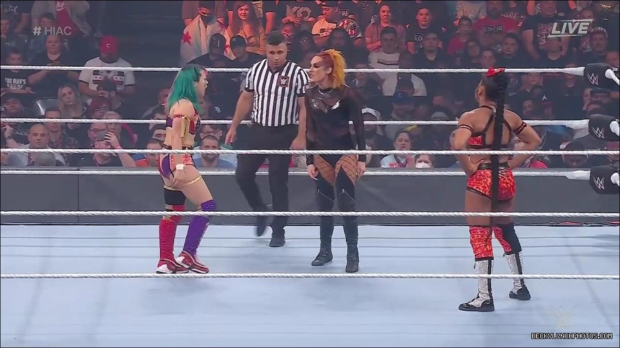 WWE_Hell_In_A_Cell_2022_720p_WEB_h264-HEEL_mp4_000846021.jpg