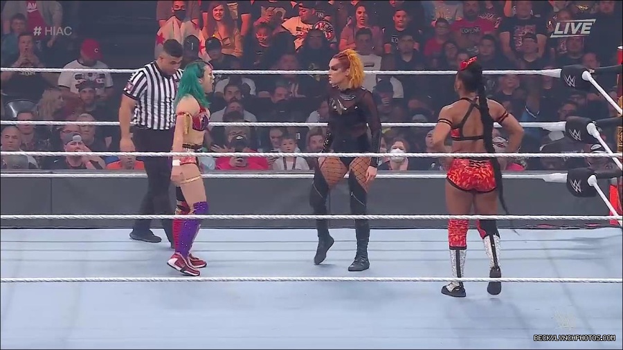 WWE_Hell_In_A_Cell_2022_720p_WEB_h264-HEEL_mp4_000847221.jpg