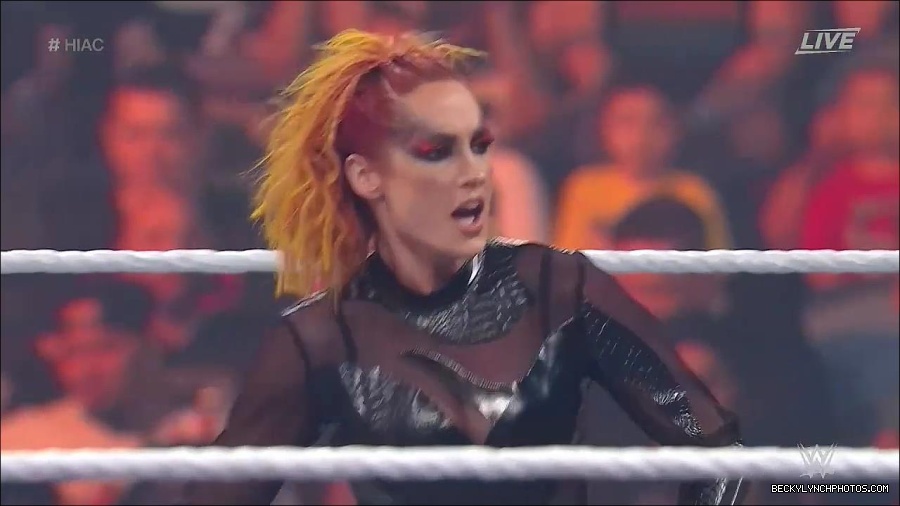 WWE_Hell_In_A_Cell_2022_720p_WEB_h264-HEEL_mp4_000848021.jpg