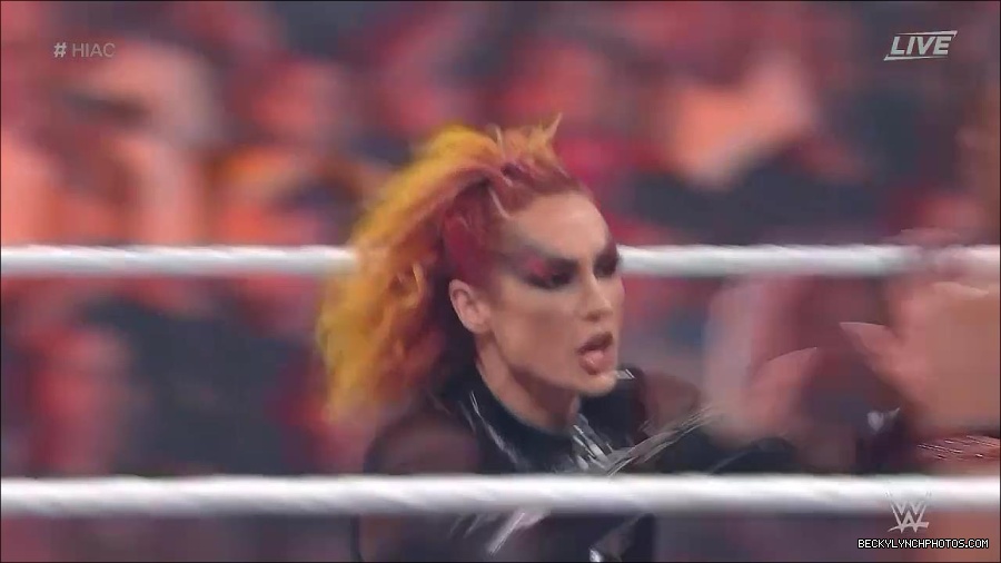 WWE_Hell_In_A_Cell_2022_720p_WEB_h264-HEEL_mp4_000848421.jpg