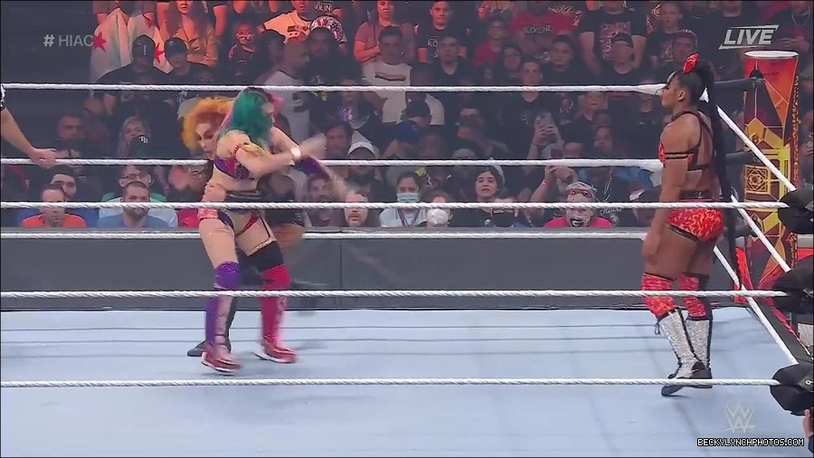 WWE_Hell_In_A_Cell_2022_720p_WEB_h264-HEEL_mp4_000850021.jpg