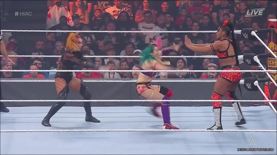 WWE_Hell_In_A_Cell_2022_720p_WEB_h264-HEEL_mp4_000851221.jpg