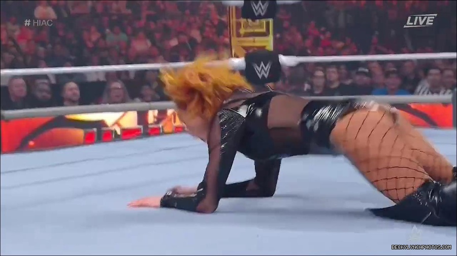 WWE_Hell_In_A_Cell_2022_720p_WEB_h264-HEEL_mp4_000855221.jpg
