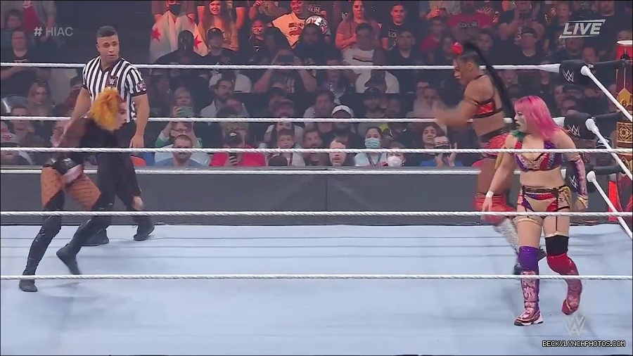 WWE_Hell_In_A_Cell_2022_720p_WEB_h264-HEEL_mp4_000857221.jpg