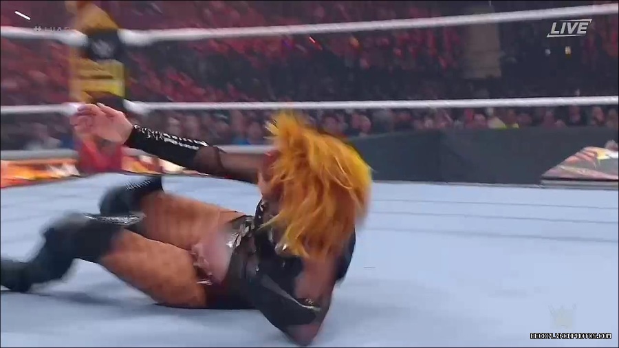 WWE_Hell_In_A_Cell_2022_720p_WEB_h264-HEEL_mp4_000858821.jpg