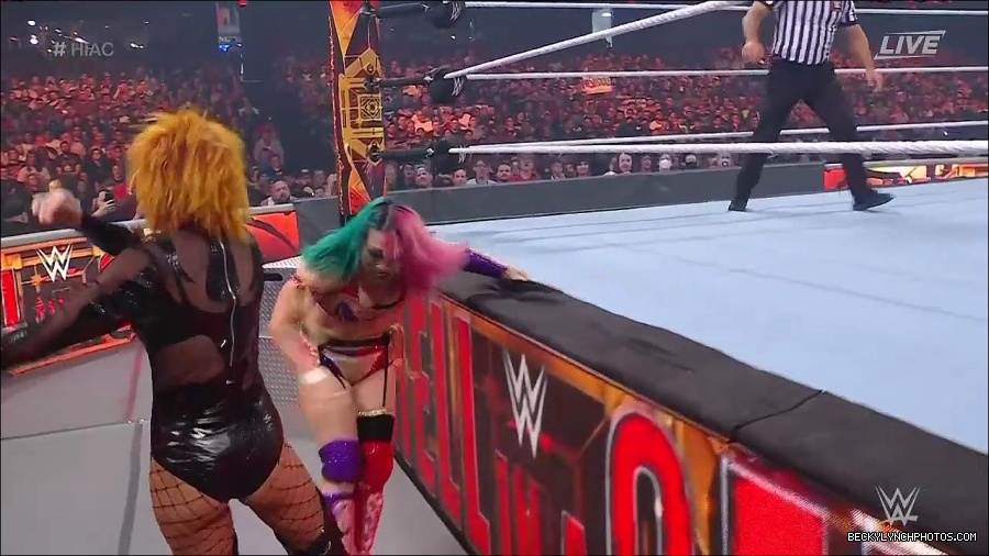 WWE_Hell_In_A_Cell_2022_720p_WEB_h264-HEEL_mp4_000917587.jpg