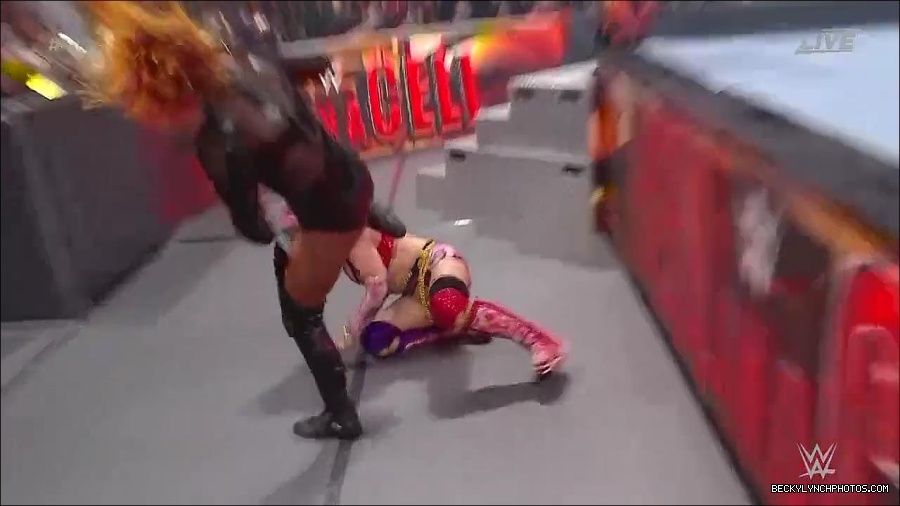 WWE_Hell_In_A_Cell_2022_720p_WEB_h264-HEEL_mp4_000919587.jpg