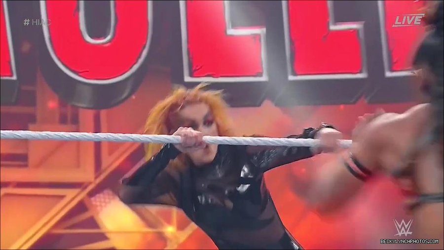 WWE_Hell_In_A_Cell_2022_720p_WEB_h264-HEEL_mp4_000923587.jpg