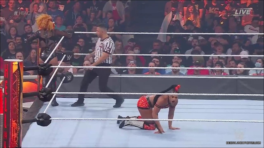 WWE_Hell_In_A_Cell_2022_720p_WEB_h264-HEEL_mp4_000927987.jpg