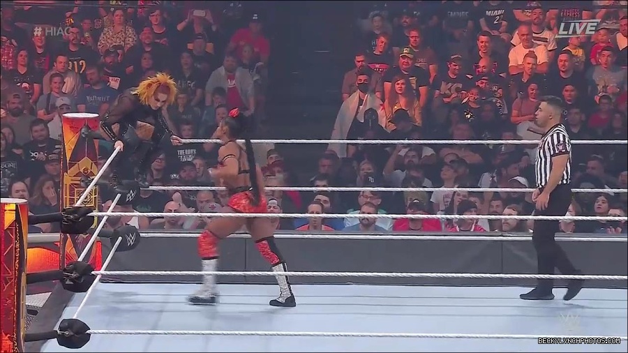 WWE_Hell_In_A_Cell_2022_720p_WEB_h264-HEEL_mp4_000933187.jpg