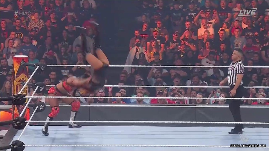 WWE_Hell_In_A_Cell_2022_720p_WEB_h264-HEEL_mp4_000935987.jpg