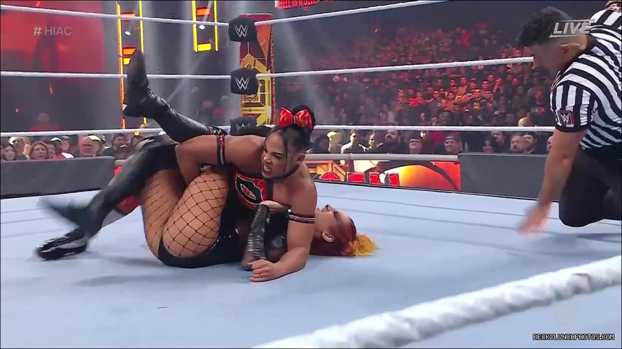 WWE_Hell_In_A_Cell_2022_720p_WEB_h264-HEEL_mp4_000939587.jpg