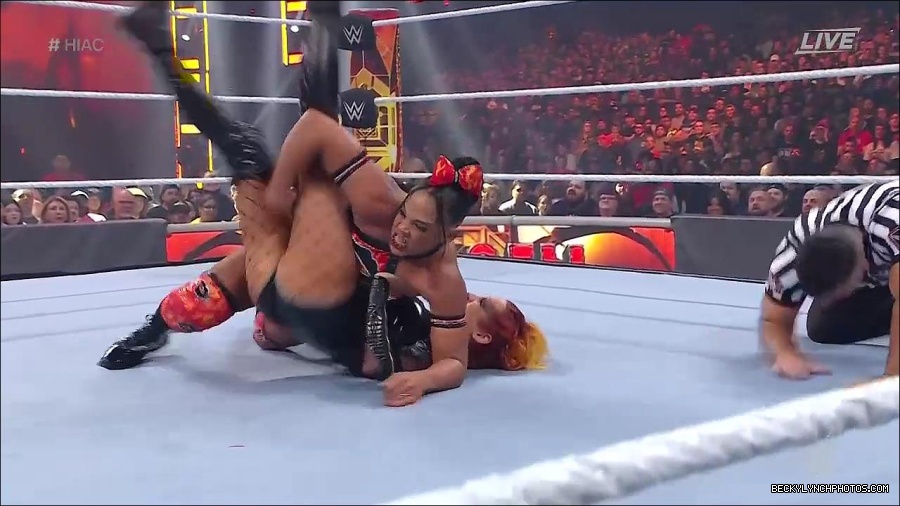 WWE_Hell_In_A_Cell_2022_720p_WEB_h264-HEEL_mp4_000939987.jpg