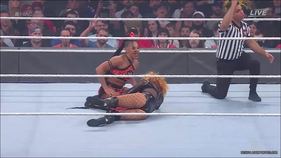 WWE_Hell_In_A_Cell_2022_720p_WEB_h264-HEEL_mp4_000941187.jpg