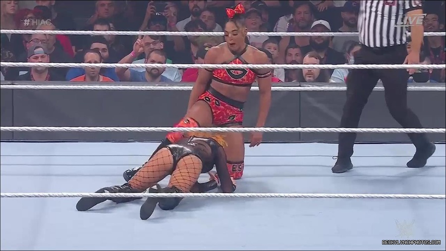 WWE_Hell_In_A_Cell_2022_720p_WEB_h264-HEEL_mp4_000942787.jpg