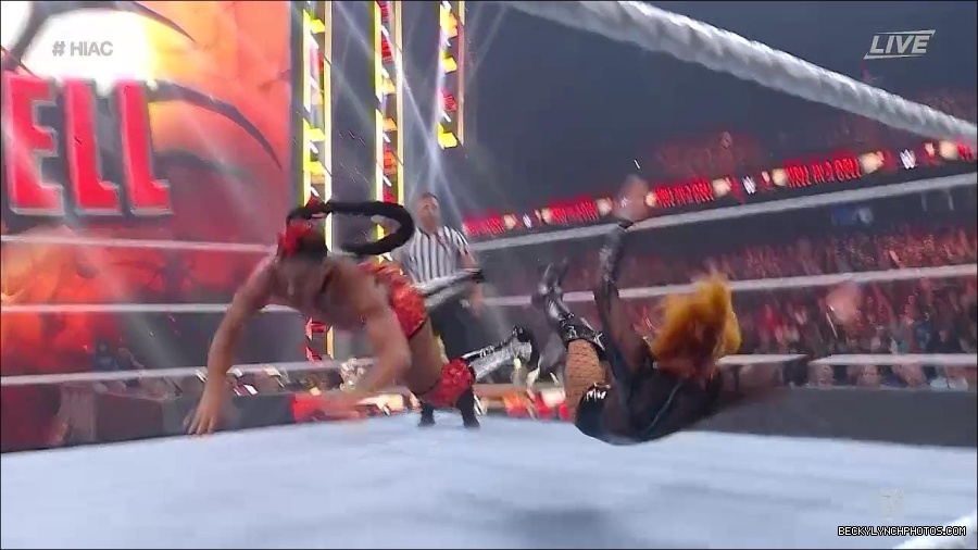 WWE_Hell_In_A_Cell_2022_720p_WEB_h264-HEEL_mp4_000956387.jpg