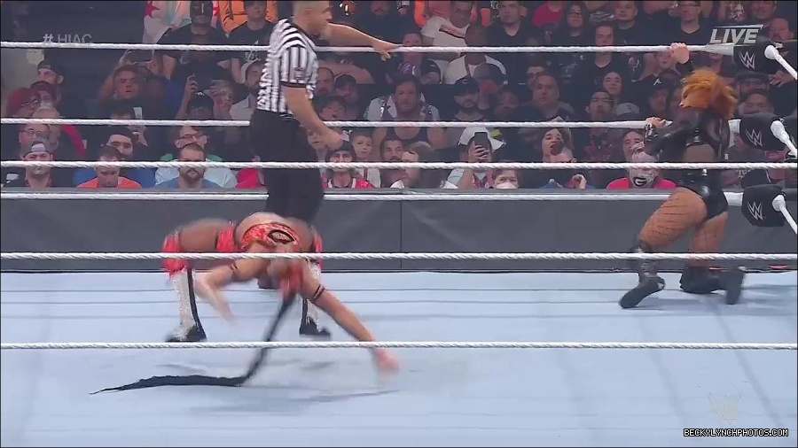 WWE_Hell_In_A_Cell_2022_720p_WEB_h264-HEEL_mp4_000958387.jpg
