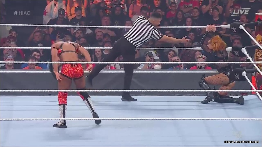 WWE_Hell_In_A_Cell_2022_720p_WEB_h264-HEEL_mp4_000959187.jpg