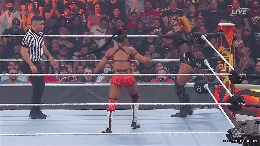 WWE_Hell_In_A_Cell_2022_720p_WEB_h264-HEEL_mp4_000964787.jpg
